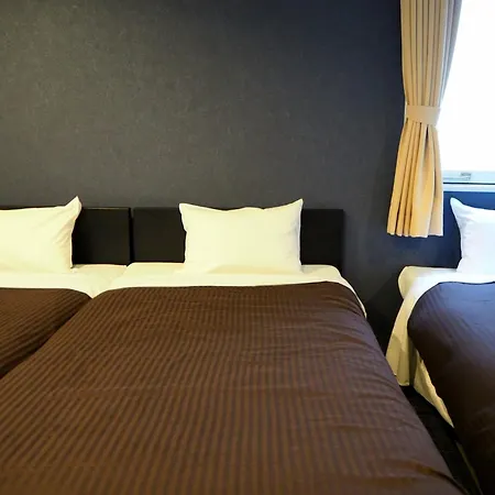 Grampus Inn Osaka Exterior photo